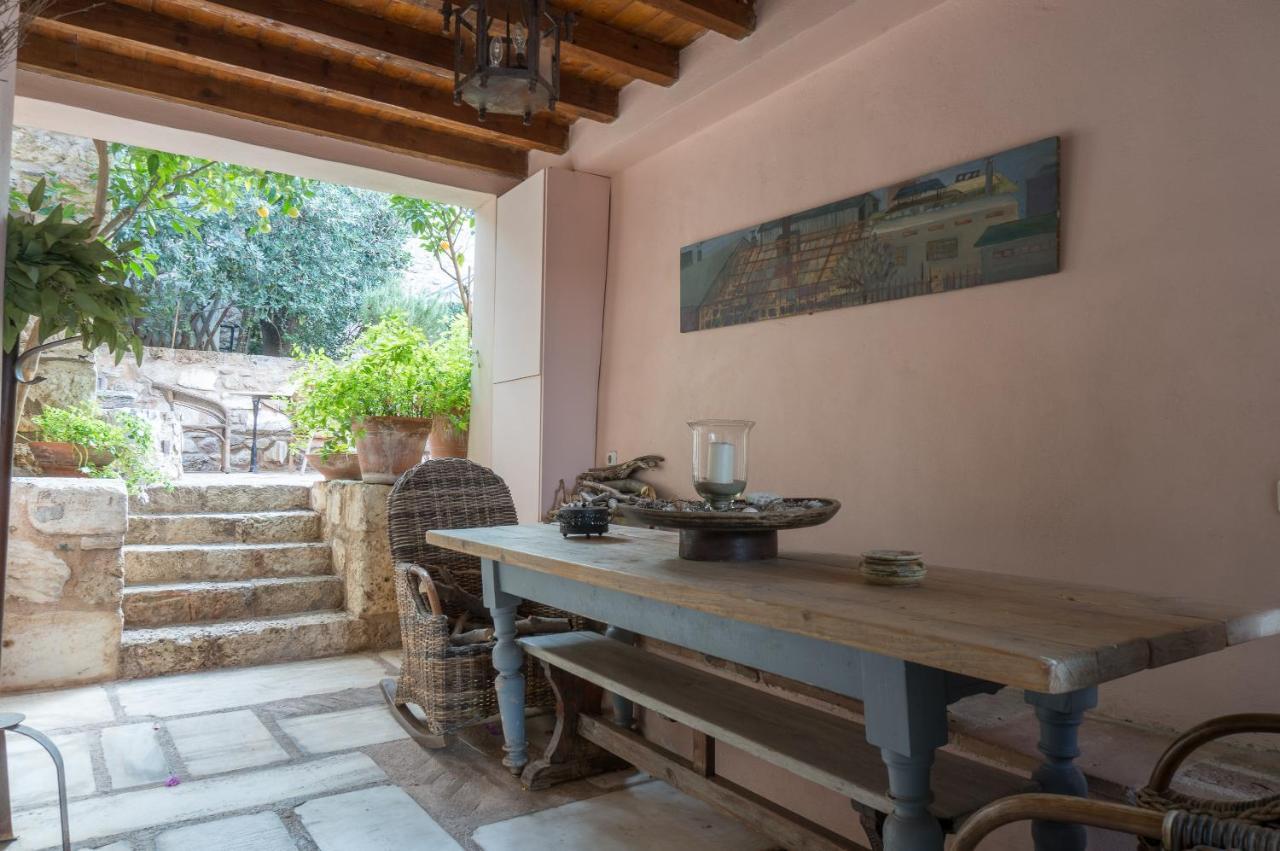 Acropolis Villa In Plaka Athens Exterior photo